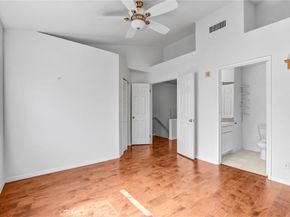 18347 Saticoy 24, Reseda CA 91335