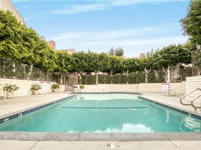 5216 Yarmouth 107, Encino CA 91316
