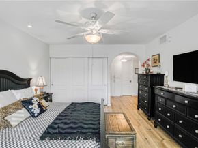 5216 Yarmouth 107, Encino CA 91316