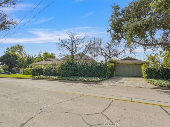 1083 E Fairmount, Burbank CA 91501