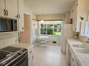 1083 E Fairmount, Burbank CA 91501