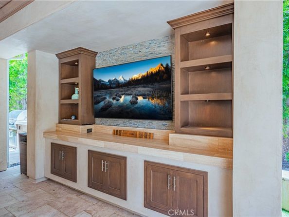 6561 Horseshoe Lane, Huntington Beach CA 92648