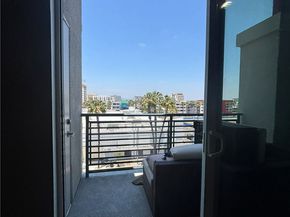 300 E 4th Street 422, Long Beach CA 90802