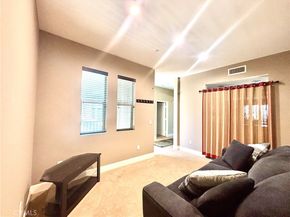 300 E 4th Street 422, Long Beach CA 90802