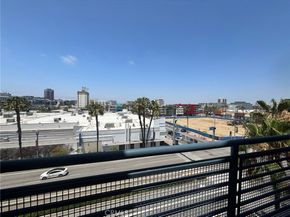 300 E 4th Street 422, Long Beach CA 90802