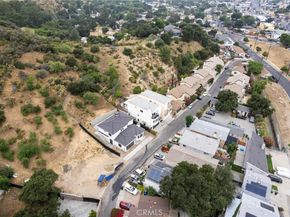 7422 valaho, Tujunga CA 91042