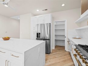 7422 valaho, Tujunga CA 91042