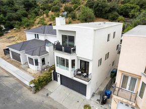 7422 valaho, Tujunga CA 91042