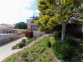 2616 Voorhees Avenue 2, Redondo Beach CA 90278