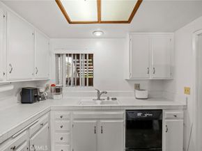 5359 Algarrobo A, Laguna Woods CA 92637