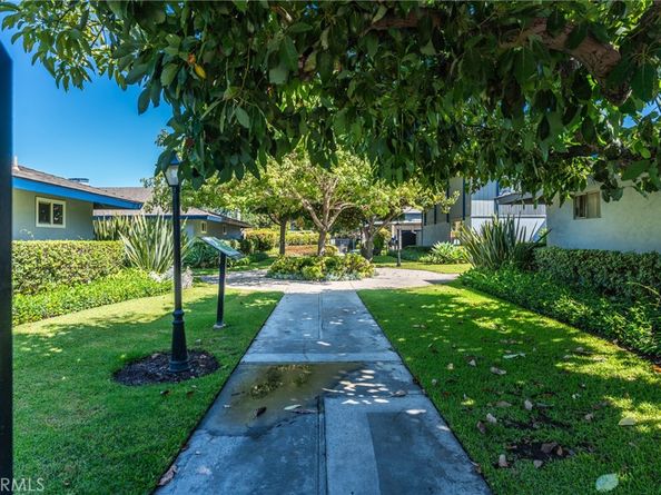 1107 W Memory Lane 17A, Santa Ana CA 92706