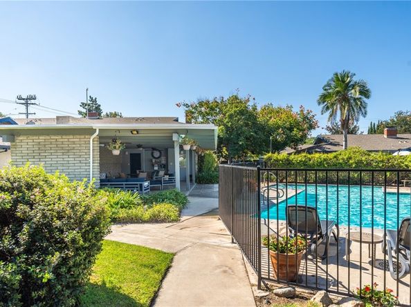 1107 W Memory Lane 17A, Santa Ana CA 92706