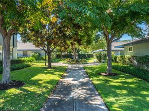 1107 W Memory Lane 17A, Santa Ana CA 92706
