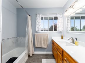 1107 W Memory Lane 17A, Santa Ana CA 92706
