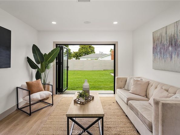 5161 E 27th Street, Long Beach CA 90815