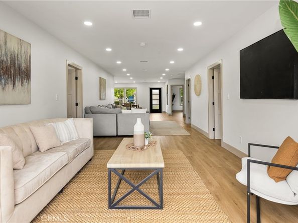 5161 E 27th Street, Long Beach CA 90815