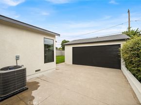 5161 E 27th Street, Long Beach CA 90815