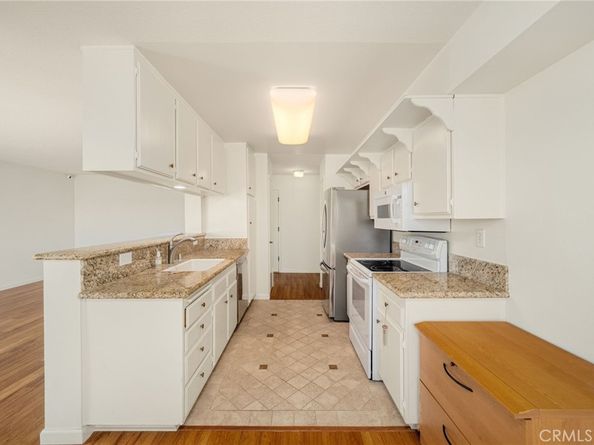 372 Carroll Park E 305, Long Beach CA 90814