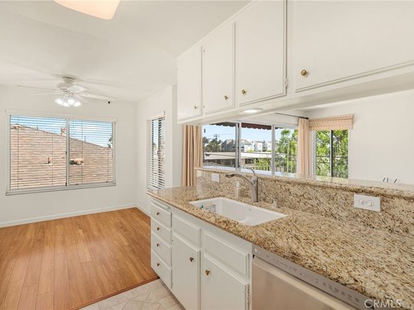 372 Carroll Park E 305, Long Beach CA 90814