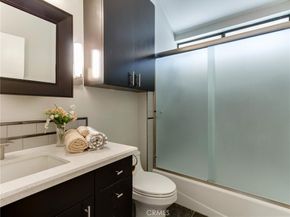 2298 Rose Avenue 110, Signal Hill CA 90755