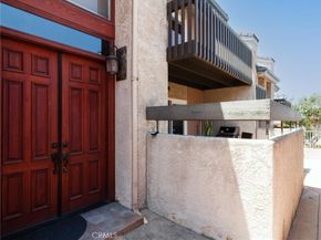 2298 Rose Avenue 110, Signal Hill CA 90755