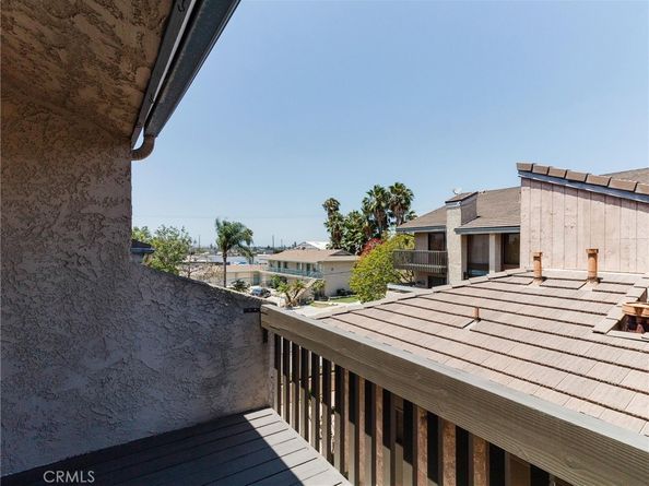 2298 Rose Avenue 110, Signal Hill CA 90755