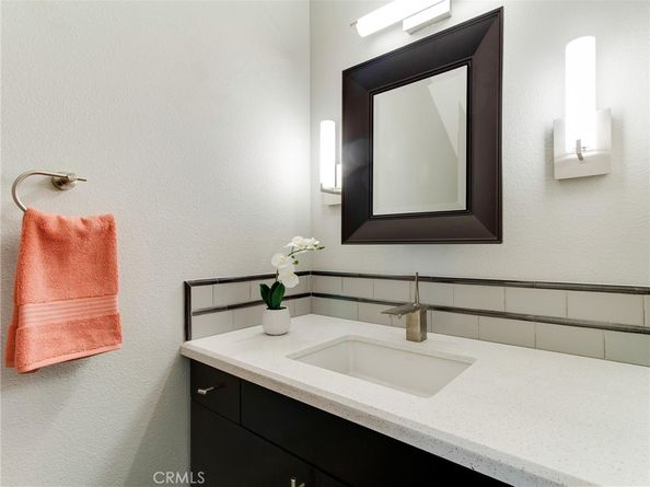 2298 Rose Avenue 110, Signal Hill CA 90755