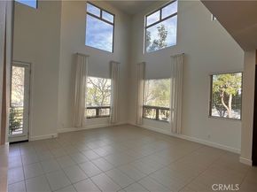 27 Soho, Irvine CA 92612