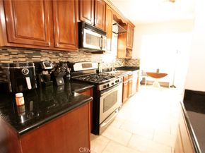 121 W Fairview, Inglewood CA 90302