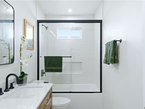 5104 8th Avenue, Los Angeles CA 90043