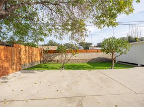 5104 8th Avenue, Los Angeles CA 90043