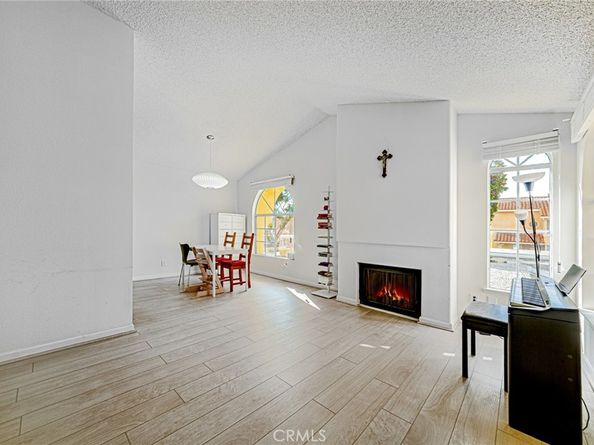 55 Alicante Aisle, #62, Irvine CA 92614