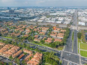 55 Alicante Aisle, #62, Irvine CA 92614