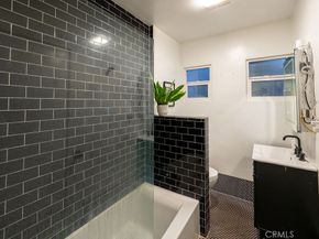 1301 Seward, Los Angeles CA 90028