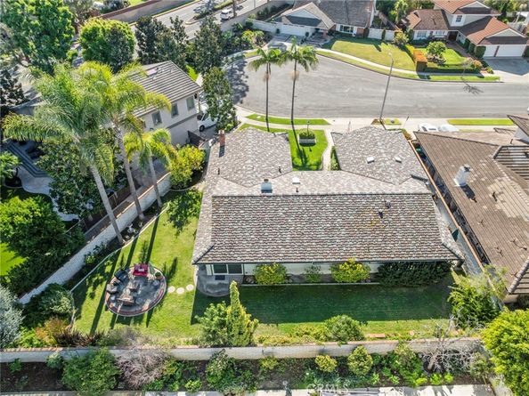 1906 Suva, Costa Mesa CA 92626