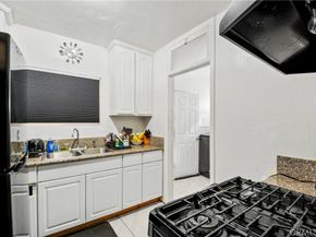 9424 Los Angeles, Bellflower CA 90706