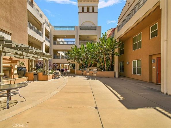 89 E Commonwealth Avenue 1I, Alhambra CA 91801