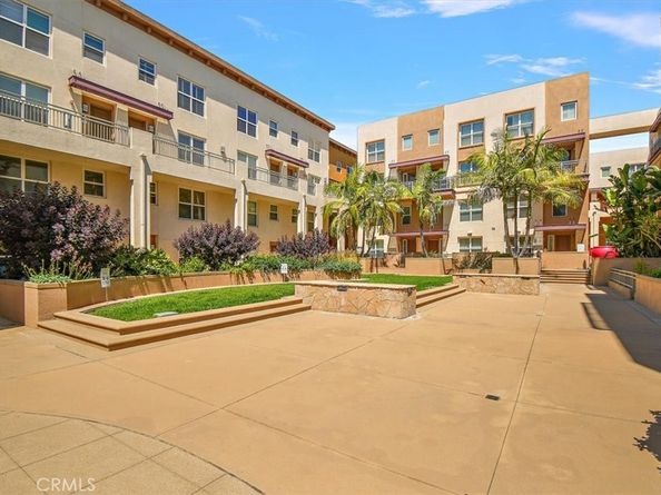 89 E Commonwealth Avenue 1I, Alhambra CA 91801