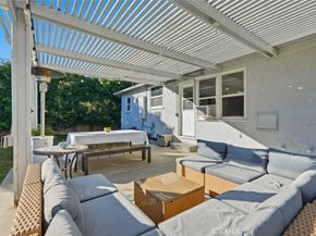 2324 Roycroft Avenue, Long Beach CA 90815