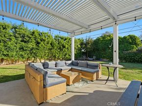 2324 Roycroft Avenue, Long Beach CA 90815