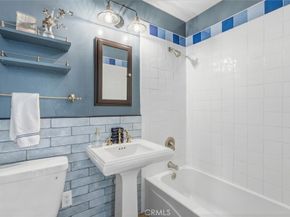 2324 Roycroft Avenue, Long Beach CA 90815