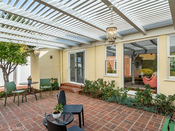 1737 Opechee Way, Glendale CA 91208