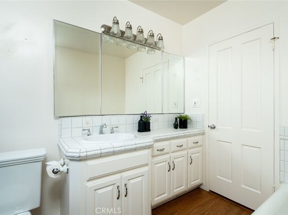 1737 Opechee Way, Glendale CA 91208