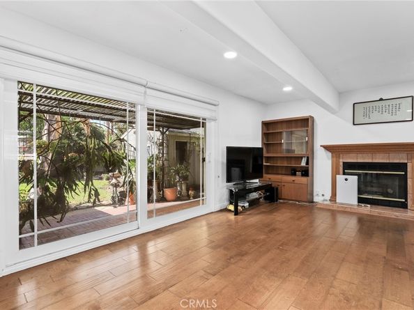 9945 Gaviota Avenue, North Hills CA 91343