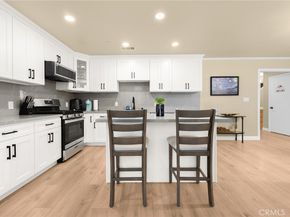 1081 Loma Avenue, Long Beach CA 90804