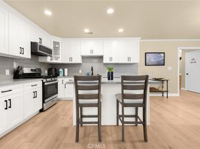 1081 Loma Avenue, Long Beach CA 90804