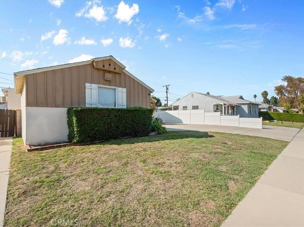 8131 Garden Grove, Reseda CA 91335