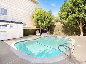 154 N Meridith Avenue 8, Pasadena CA 91106