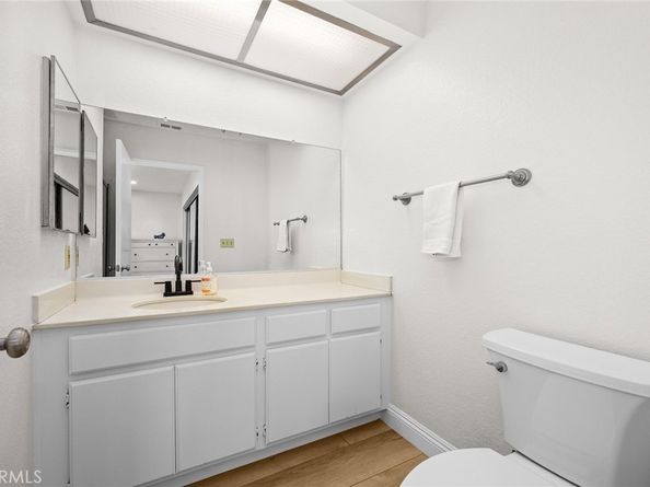 154 N Meridith Avenue 8, Pasadena CA 91106