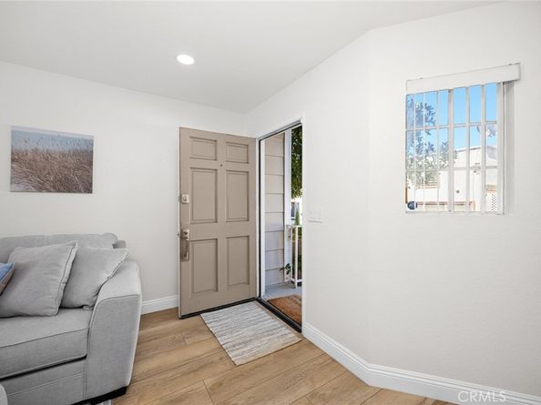 154 N Meridith Avenue 8, Pasadena CA 91106